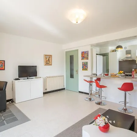 Le Paradou By Interhome Lägenhet La Ciotat